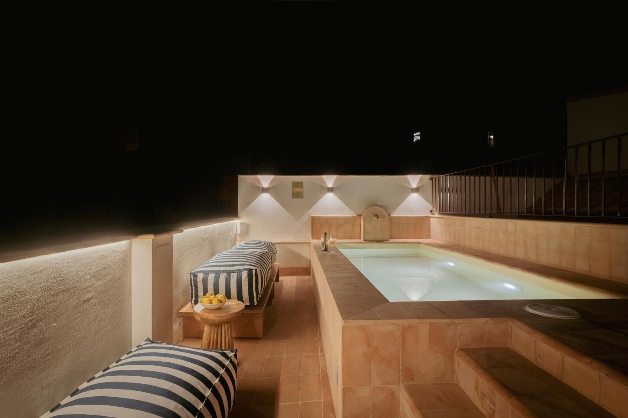 Lirium Casa Patio Hotel Sevilla Buitenkant foto