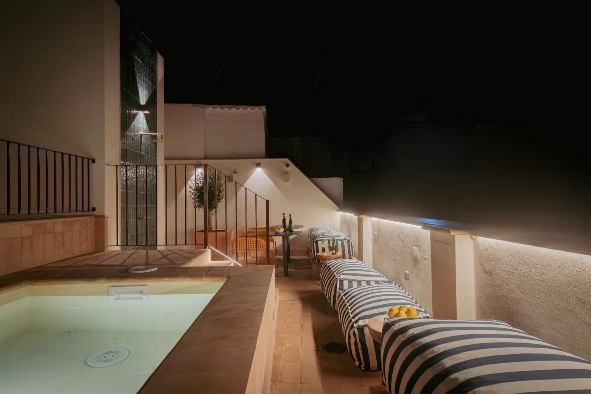 Lirium Casa Patio Hotel Sevilla Buitenkant foto