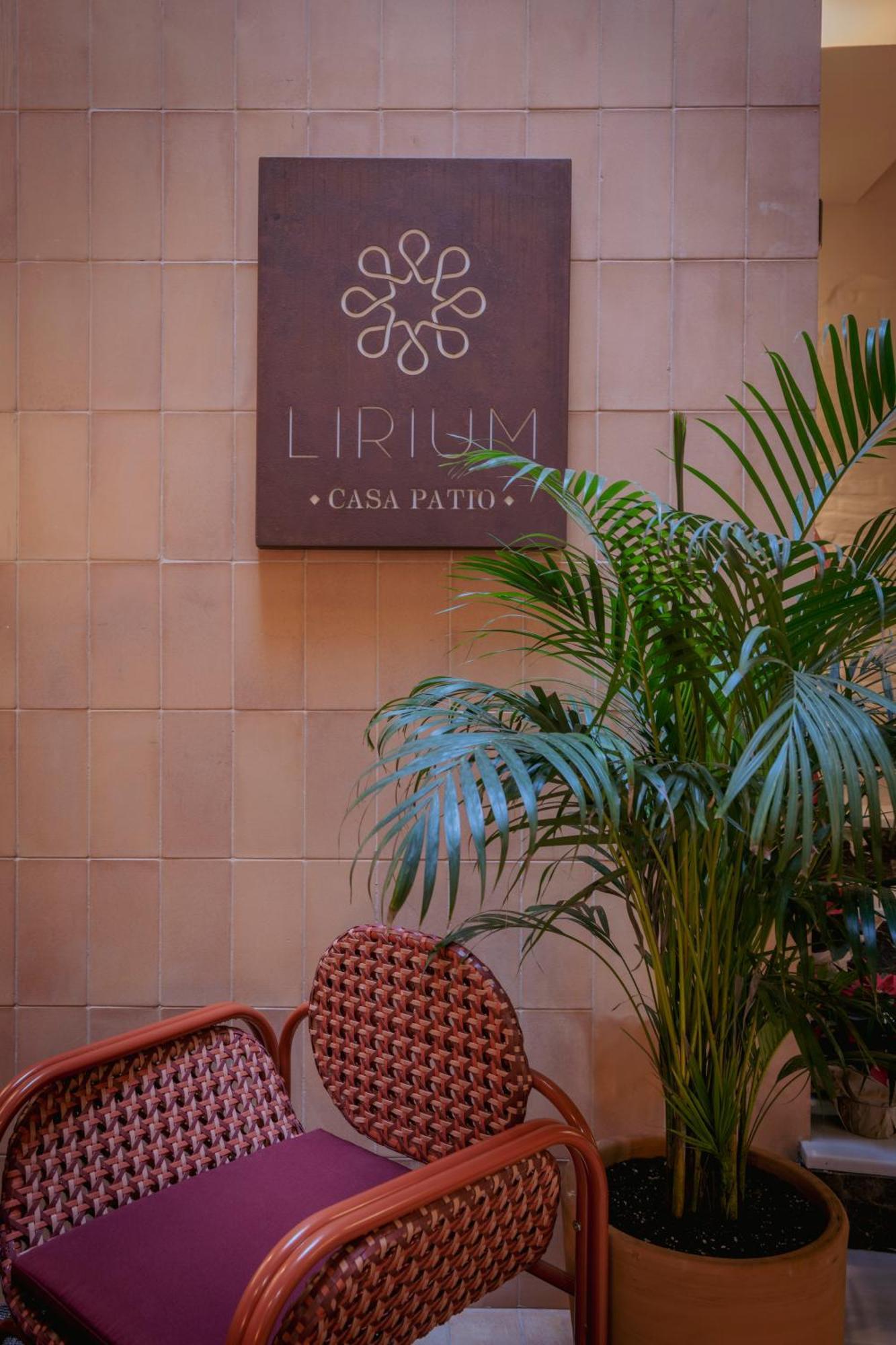 Lirium Casa Patio Hotel Sevilla Buitenkant foto