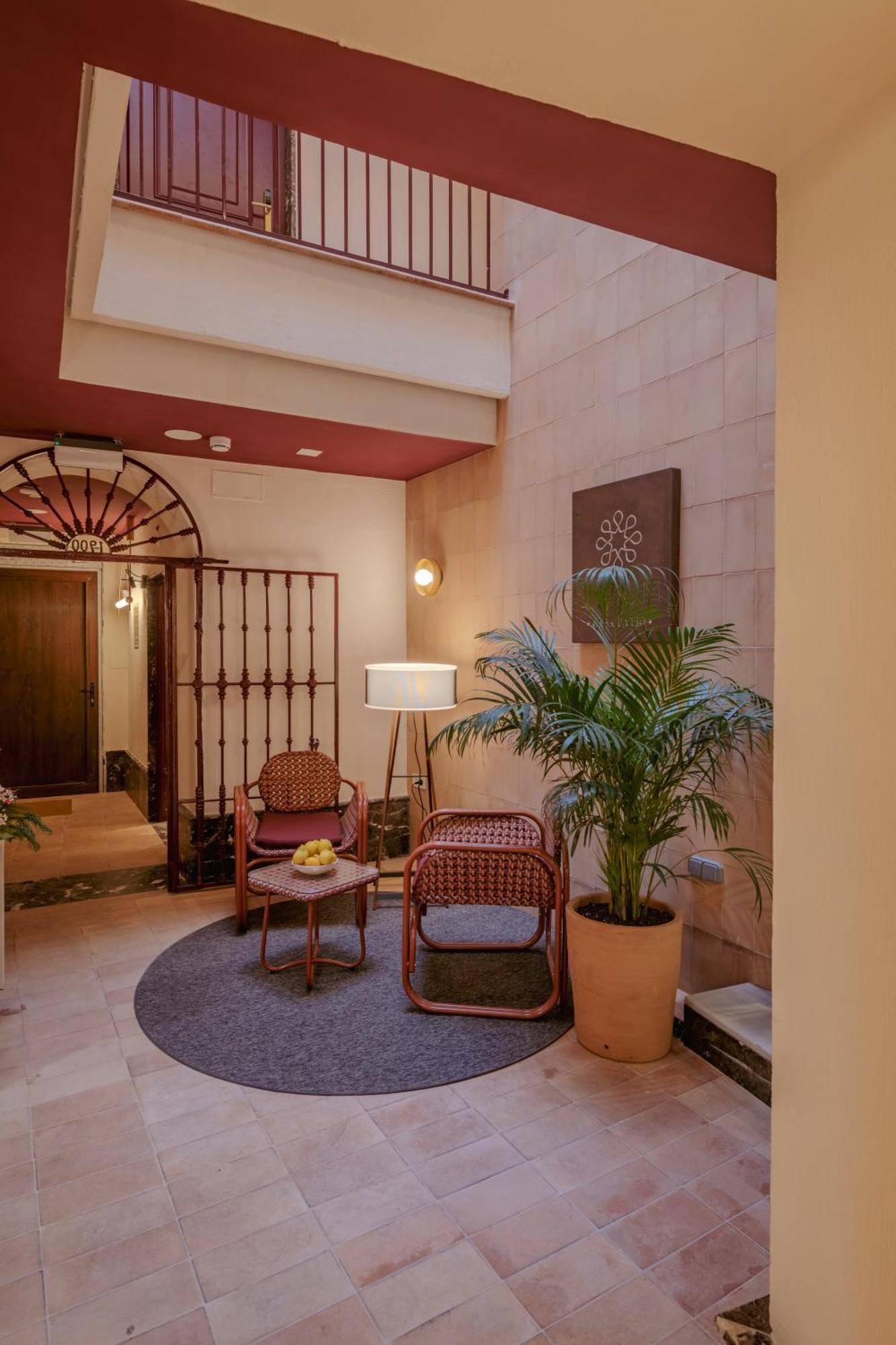Lirium Casa Patio Hotel Sevilla Buitenkant foto
